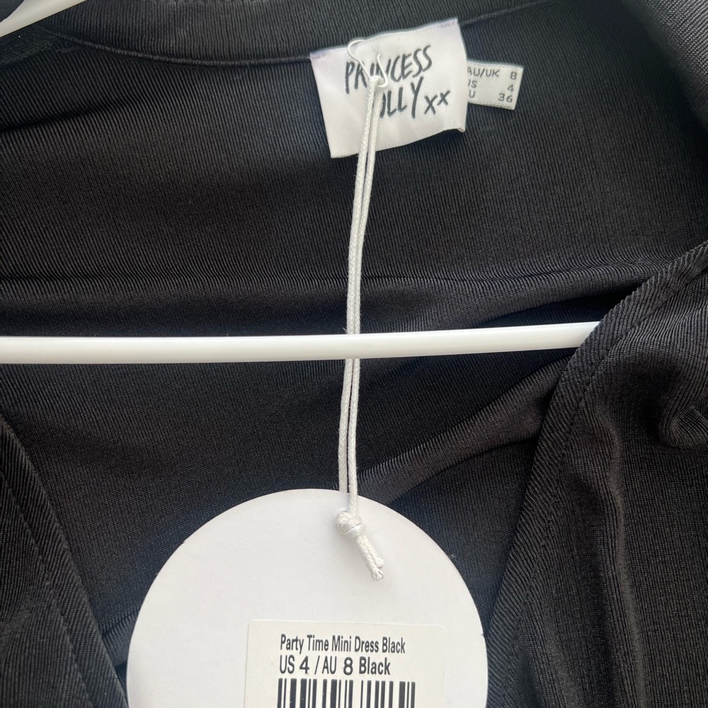 Princess polly simple, black dress